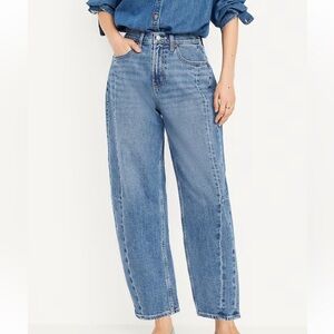 Old Navy High-Waisted Barrel Ankle Jeans
